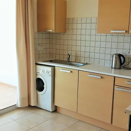 403 Carisa Artemis Court Daire Larnaca