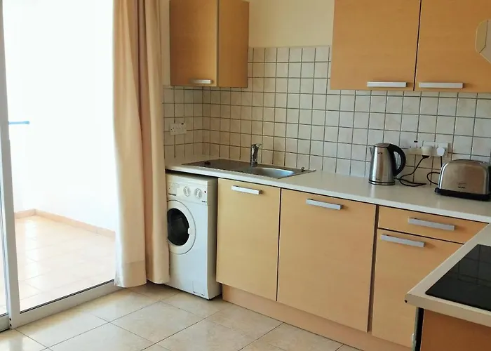 403 Carisa Artemis Court 아파트 라르나카